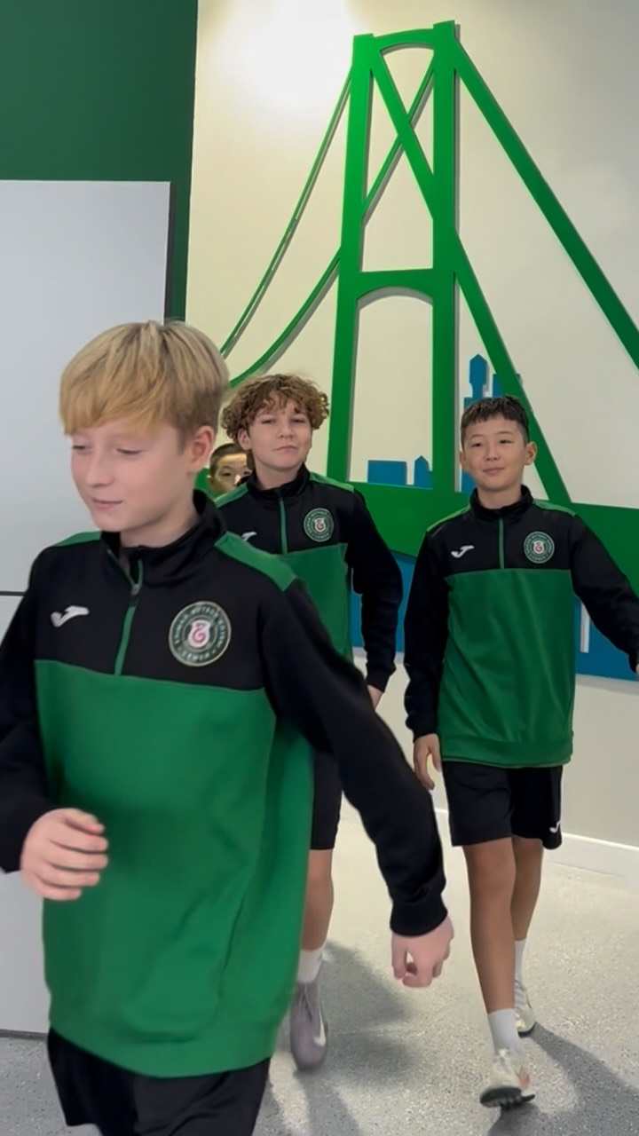 🎄Ал сіз жаңа жылдық корпоративке не киіп барасыз?
@fc_elimai