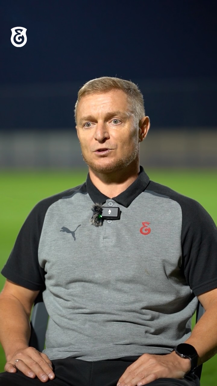 💪🏻Ұзақ үзілістен кейін команда толыққанды жаттығу ырғағына қайта оралды. 

«Елімай» ФК Бас бапкері Андрей Владимирович ойыншылардың физикалық қалпы жоспарға сай екенін, ал команда ішіндегі атмосфераның жақсы деңгейде екенін атап өтті. Жігіттердің жұмысқа деген ықыласы жоғары, әр ойыншы алдағы кездесудің маңызын жақсы түсінеді.

🇦🇪Алдағы сейсенбі күні FC Emirates-ке қарсы ойында екі таймда екі түрлі құраммен ойнайтынын айтты. 

Толығырақ бейнеде!

@fc_elimai