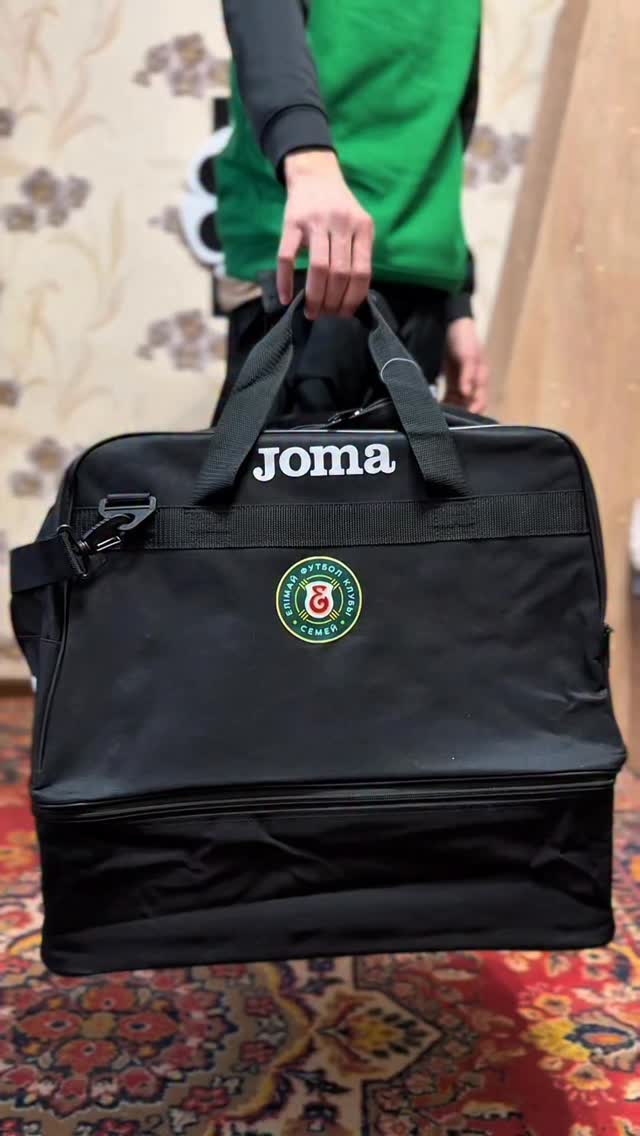 Елімай бүлдіршіндері Қытайға аттанды!

21 ақпан мен 3 наурыз аралығында Қытай Халық Республикасының Гуандун провинциясы, Гуанчжоу қаласында өтетін халықаралық «Jianlibao Cup» турниріне 2013 жылғы Елімай ойыншылары шақырту алды.

Бұл біздің жас футболшыларымыз үшін үлкен мәртебе әрі халықаралық аренадағы маңызды қадам! 

Турнирге қатысушы елдер:
🇯🇵 Жапония
🇰🇷 Корея
🇨🇳 Қытай
🇹🇭 Тайланд
🇻🇳 Вьетнам
🇲🇾 Малайзия
🇱🇦 Лаос
🇰🇿 Қазақстан

Семей – Алматы – Гуанчжоу бағыты бойынша жолға шыққан бүлдіршіндеріміз ел намысын қорғауға дайын!

Абай елінің намысын абыроймен қорғаңдар! 

@fc_elimai