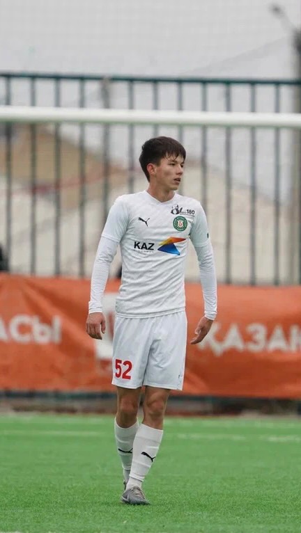 Елімай жастары сырт алаңда +1 ұпай еншіледі!

Республикалық кәсіби футбол клубтар арасындағы Бірінші лиганың бірінші кездесуінде Семейліктерден құралған «Елімай М» ұжымы Қостанайда өткен кездесуде тең тарқасты. Семей футболының тәрбиеленушісі Нұрали Нұраділов шығарған пасын Илья Лапшин сәтті орындап командасын алға жетеледі. 

💪🏻Семей футболының келешегі жастарымыз жаңа маусымды жалынды мінезбен бастады!

@fc_elimai @berikuali